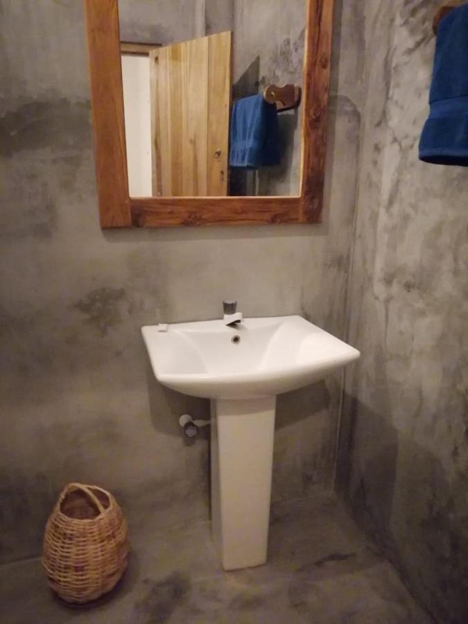 The Surf Access Guest House Vịnh Arugam Ngoại thất bức ảnh