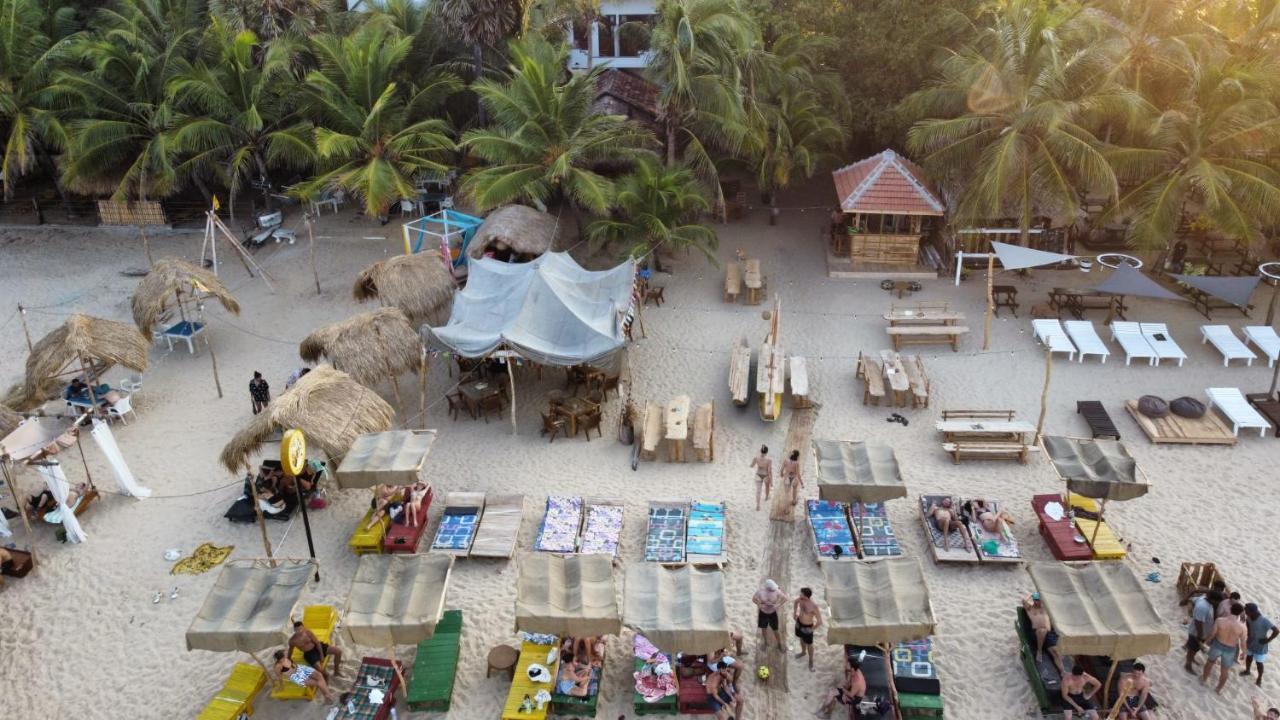 The Surf Access Guest House Vịnh Arugam Ngoại thất bức ảnh