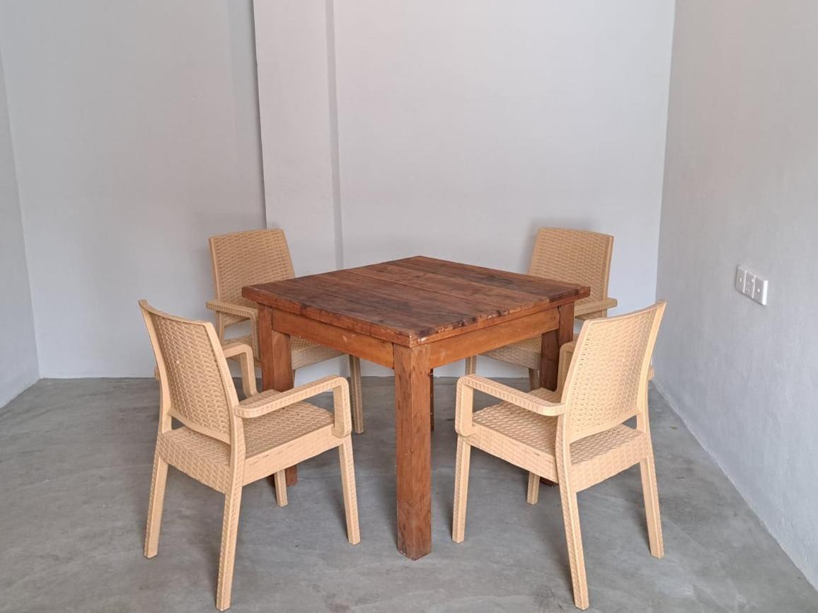 The Surf Access Guest House Vịnh Arugam Ngoại thất bức ảnh