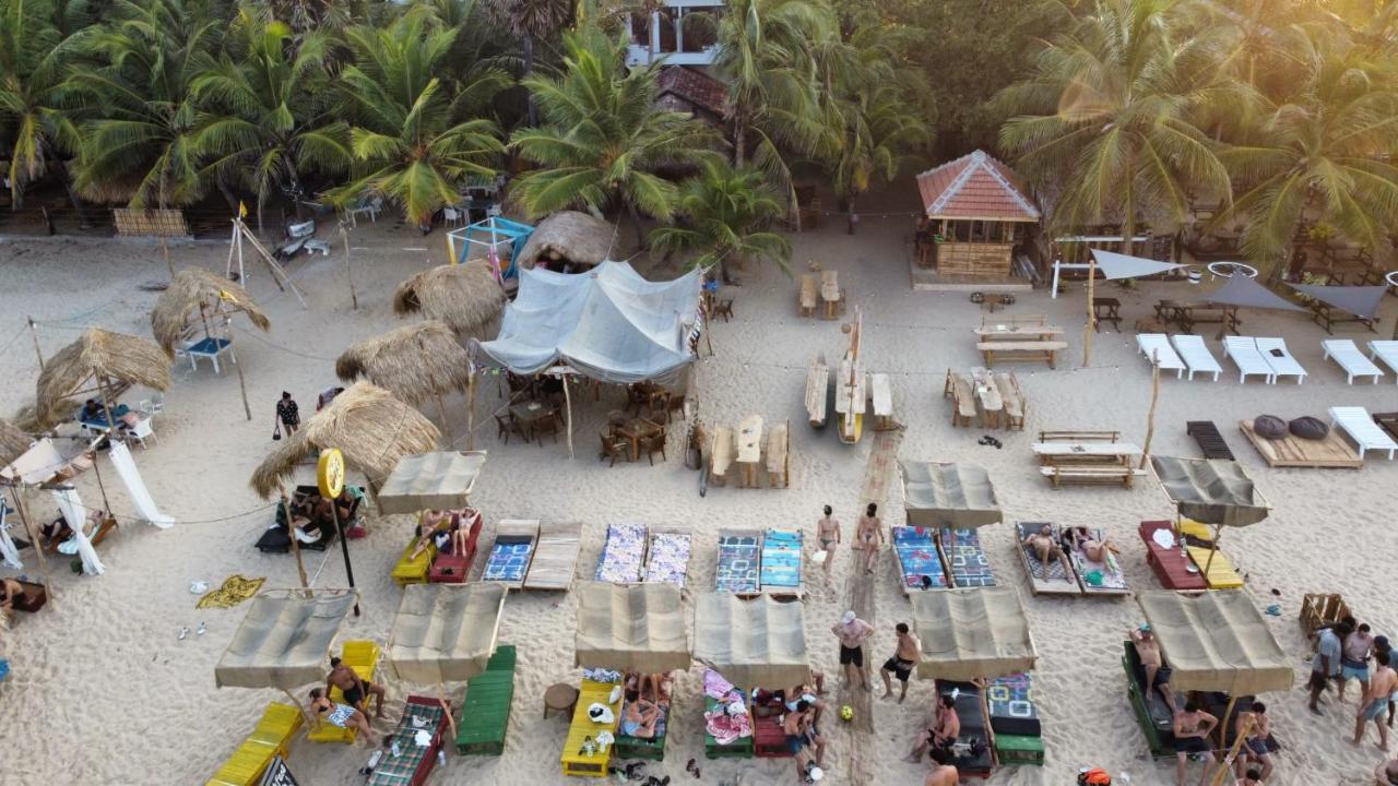 The Surf Access Guest House Vịnh Arugam Ngoại thất bức ảnh