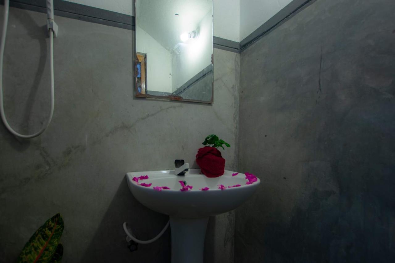 The Surf Access Guest House Vịnh Arugam Ngoại thất bức ảnh